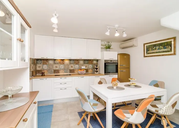 Holiday Home Tezoro Royal