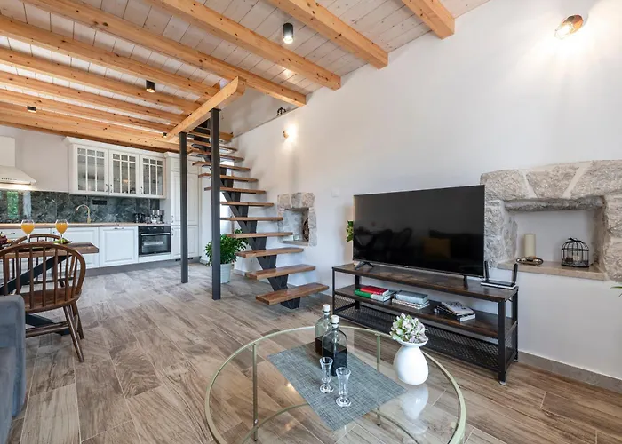Rougemarin Heritage House With Private Pool