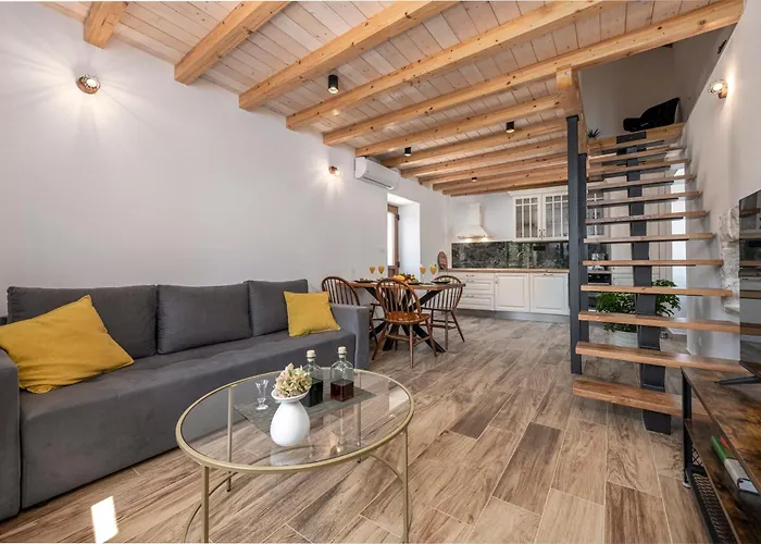 Rougemarin Heritage House With Private Pool